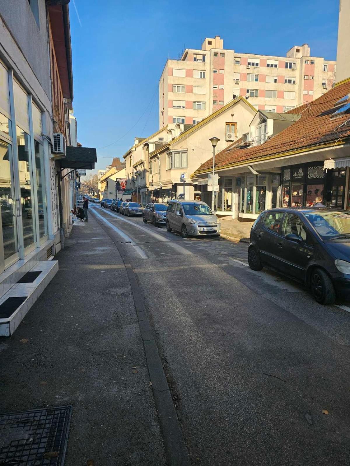Apartman Centar Bulevar Ex Sa Garazom Banja Luka Eksteriør bilde