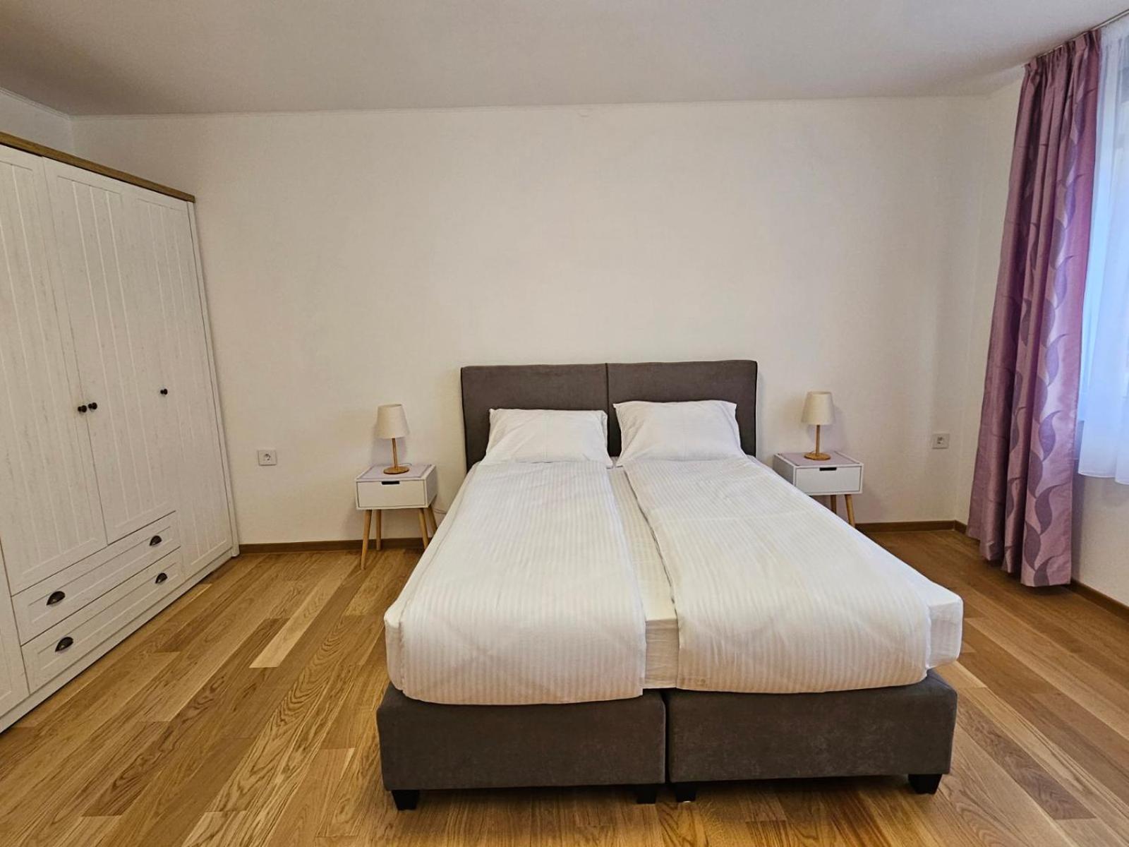 Apartman Centar Bulevar Ex Sa Garazom Banja Luka Eksteriør bilde